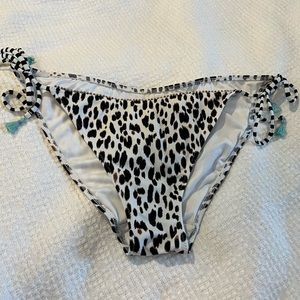 Women’s Victoria’s Secret side tie bikini bottom size Large